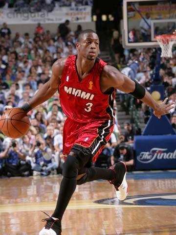 意媒：DV9等四名合同到期球员离队可能为尤文节省下3190万欧（意媒：若DV9等四位到期球员离队，尤文有望节省3190万欧成本）