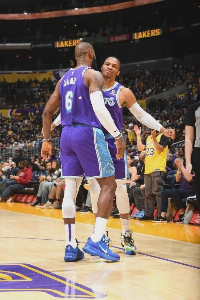 皇马各项赛事近19次对阵塞尔塔16胜3平，近11场保持全胜（皇马对塞尔塔近19场16胜3平，已收获11连胜）