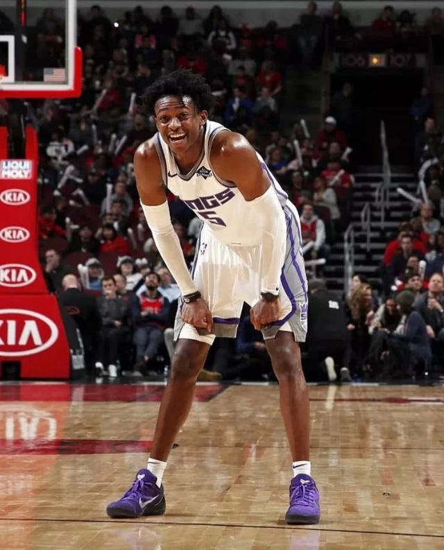 勇士新人一战成名（勇士新秀一役成名）