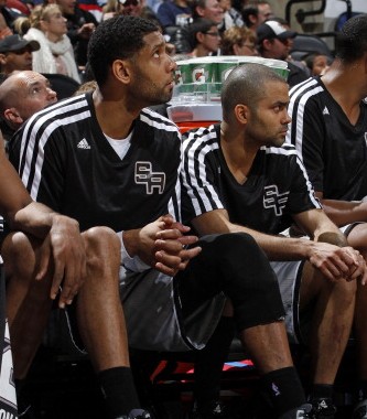 五星吐槽中足联颁奖会：简陋敷衍，还不如有些公司的年会现场（中足联颁奖礼遭五颗星差评：寒酸敷衍，比不过不少公司的年会）