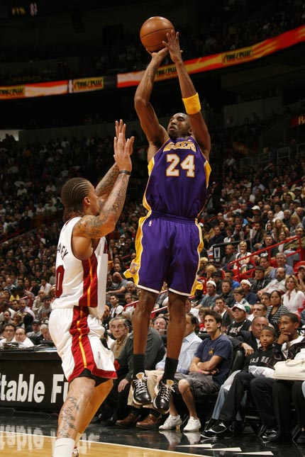 看完一支球队首场到决赛最低需花6900美元，欧洲球迷团体指责美加墨世界杯门票定价过高（欧洲球迷团体抨击美加墨世界杯票价：追一队从首战到决赛至少花6900美元）