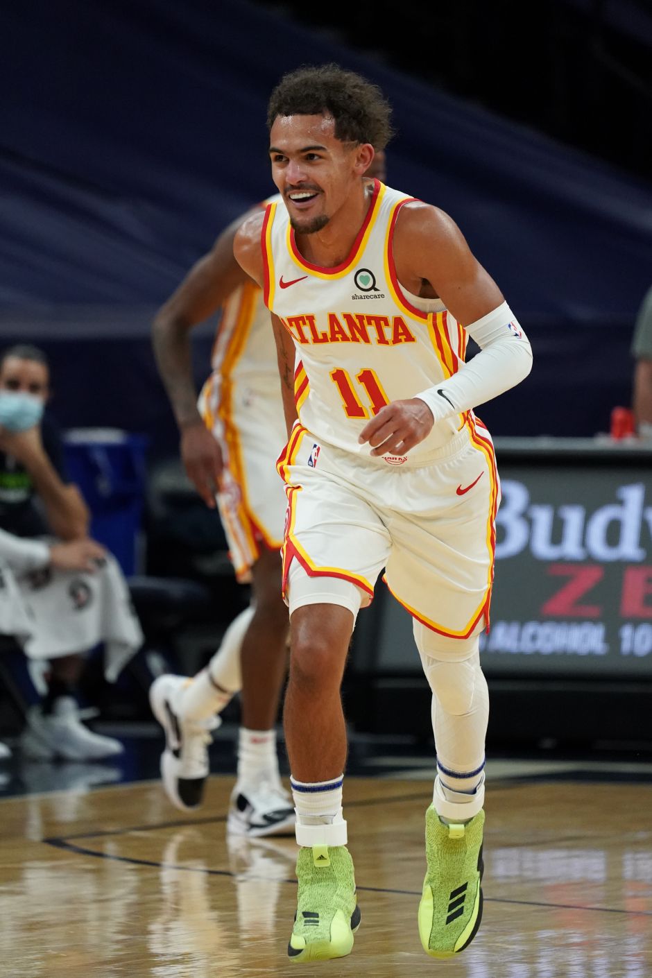 尼斯欧联6战全负垫底，各项赛事已8连败创队史最长连败纪录（尼斯欧联6战皆负垫底，各项赛事遭8连败创队史最长连败）